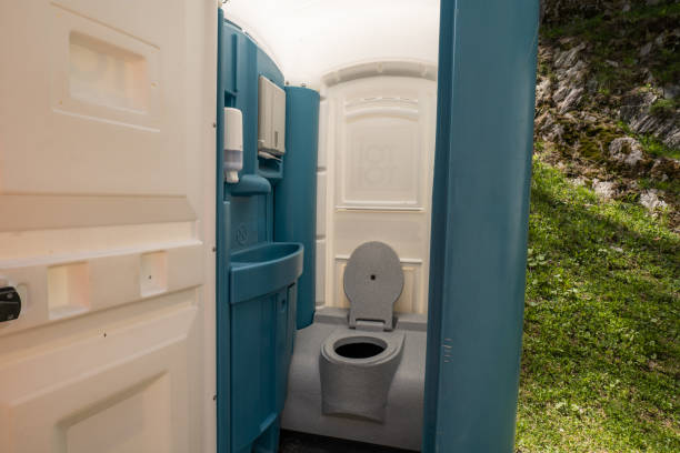 Best Luxury portable toilet rental  in Carrboro, NC